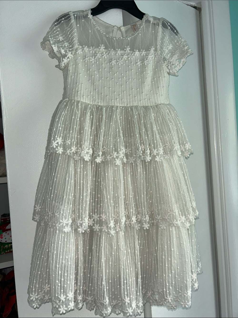 Girls Floral Lace Formal Dress in White Like New